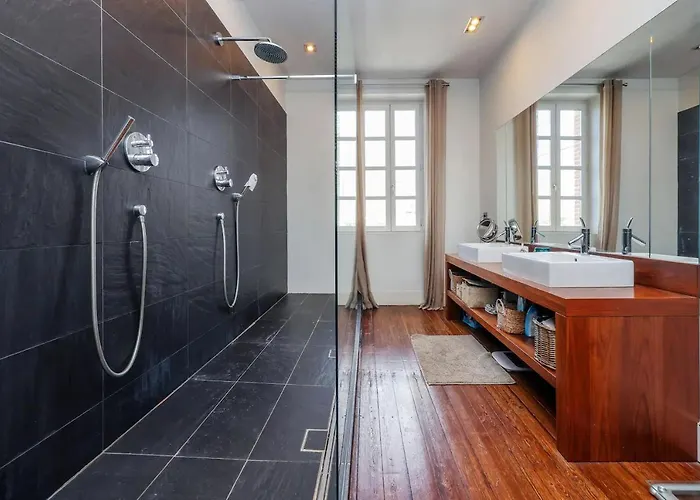 Ferienhaus Maison De Charme - Piscine - Hypercentre - 300m2